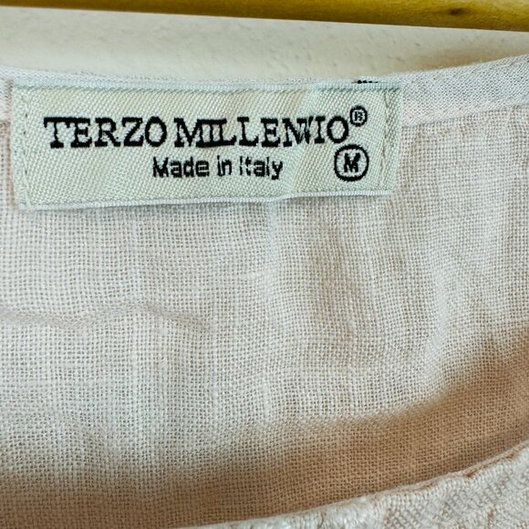 💥BOGO💥 Linen Pink Floral Short Sleeve Top - Picture 4 of 9